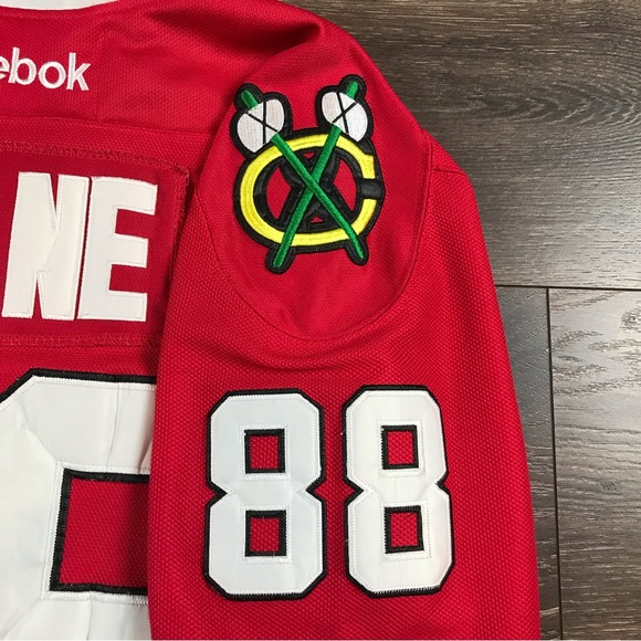 NHL Chicago Blackhawks Sports Team Patrick Kane #88 Men’s Red Ice Hockey Jersey - Picture 9 of 14